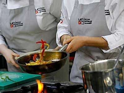 Uzun Dönem Profesyonel Aşçılık 12 ay (Stajlı) Uzun Dönem Profesyonel Aşçılık 12 ay (Stajlı)